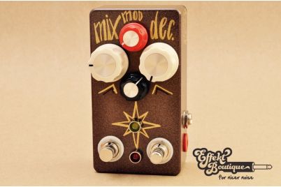  Hungry Robot Pedals - The Starlite V2 modulated reverb with tap tempo